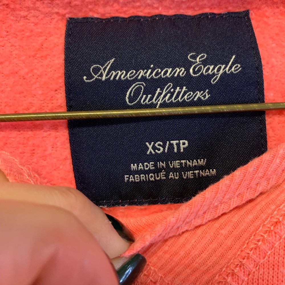 Hooded pull-over - Picture 2 of 2